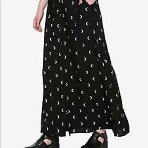 NWT Hot Topic crescent moon maxi skirt